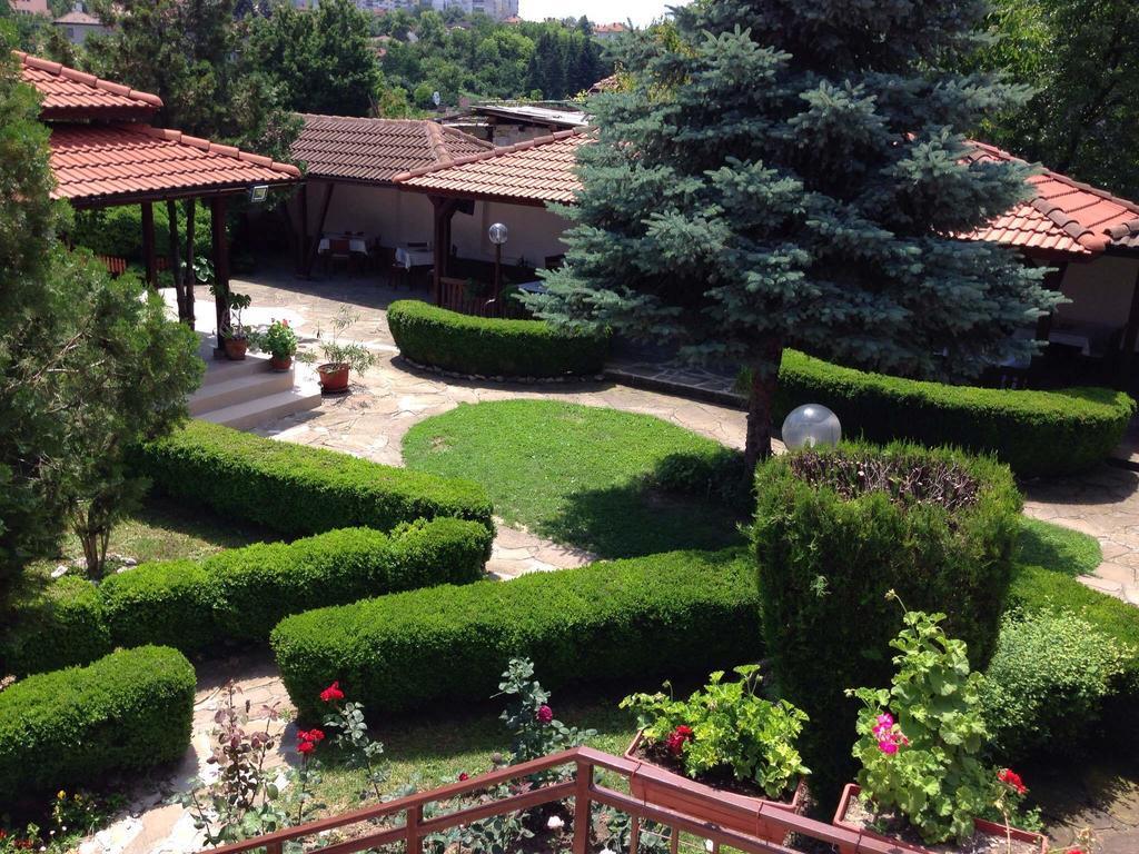 Family Hotel Accent Razgrad Eksteriør billede