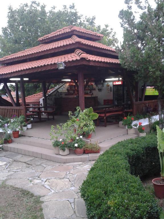 Family Hotel Accent Razgrad Eksteriør billede