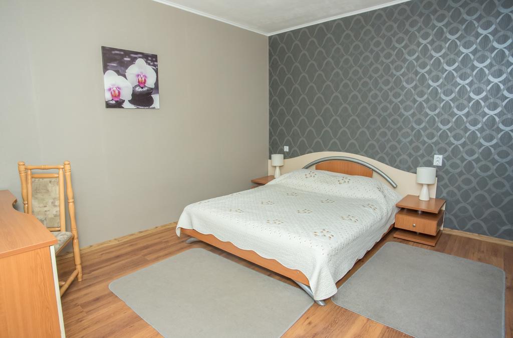 Family Hotel Accent Razgrad Eksteriør billede