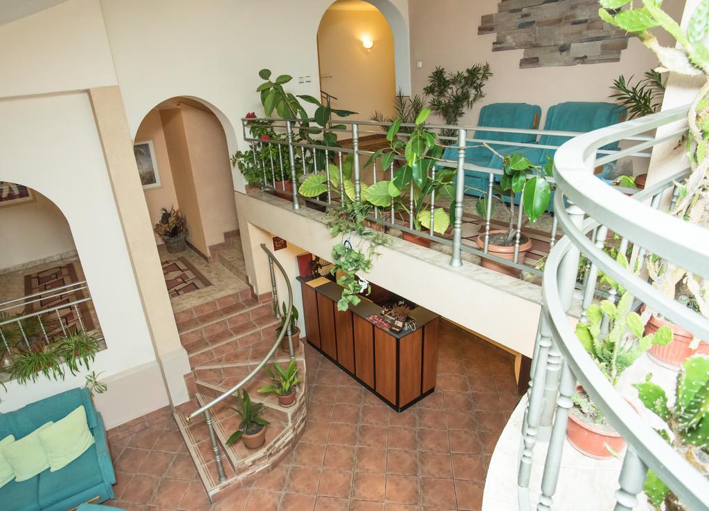 Family Hotel Accent Razgrad Eksteriør billede