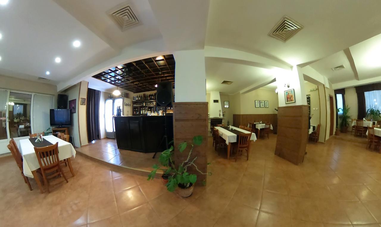 Family Hotel Accent Razgrad Eksteriør billede